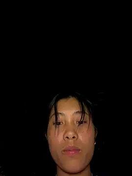 EmLy02 online show from 10.11.25