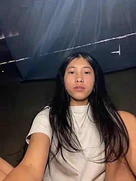 EmLy02 online show from 12.15.25