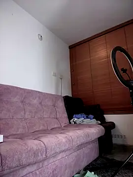 Snapshot of VioletaLorette chatting on 09.24.25 VioletaLorette online show from 09.24.25