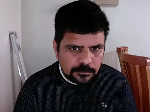 Snapshot of Diabloproducciones chatting on 10.05.25 Diabloproducciones online show from 10.05.25