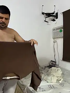 Snapshot of Diabloproducciones chatting on 12.14.25 Diabloproducciones online show from 12.14.25