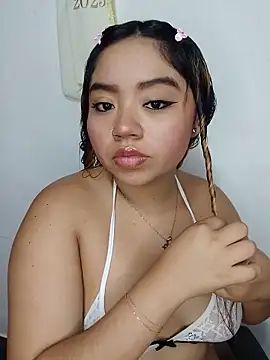 Emily  Hott online show from 05.22.26