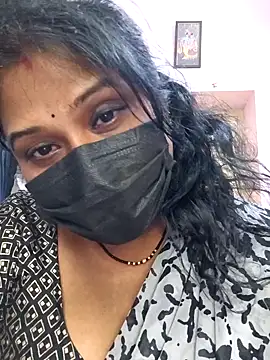 Snapshot of chaitara-reddy chatting on 02.18.26 chaitara-reddy online show from 02.18.26