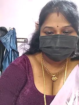 Snapshot of chaitara-reddy chatting on 03.06.26 chaitara-reddy online show from 03.06.26