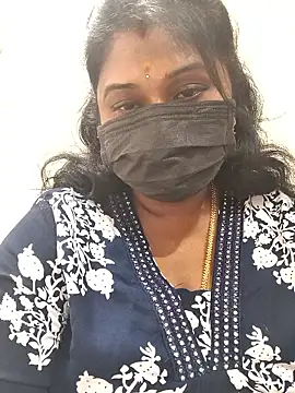 Snapshot of chaitara-reddy chatting on 03.12.26 chaitara-reddy online show from 03.12.26