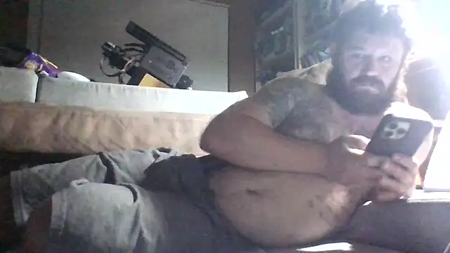 Littlesaber6996 online show from 04.30.26