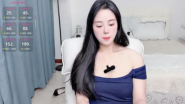 Snapshot of 1cyseason chatting on 09.14.25 1cyseason online show from 09.14.25