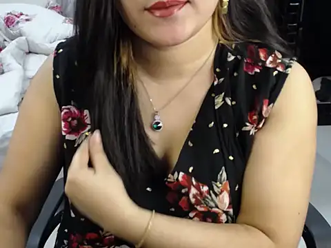 Snapshot of Ridiha_Pari chatting on 12.18.25 Ridiha Pari online show from 12.18.25