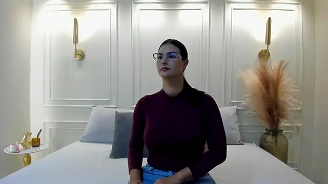Snapshot of gabysanta_ chatting on 10.16.25 gabysanta online show from 10.16.25