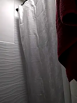 Snapshot of gabysanta_ chatting on 10.18.25 gabysanta online show from 10.18.25