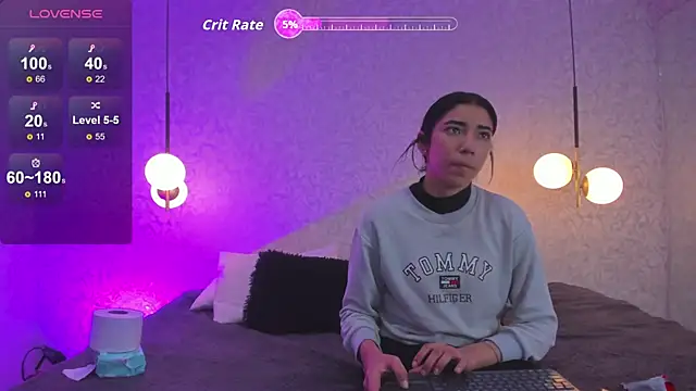 Snapshot of shumy_angels chatting on 09.25.25 shumy angels online show from 09.25.25