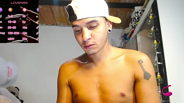 Angel latinboy online show from 04.25.26