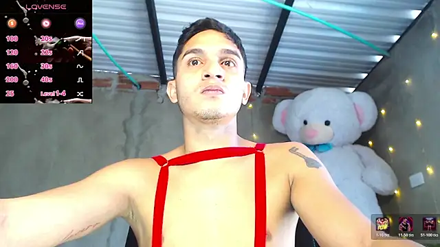 Snapshot of Angel_latinboy chatting on 05.12.26 Angel latinboy online show from 05.12.26