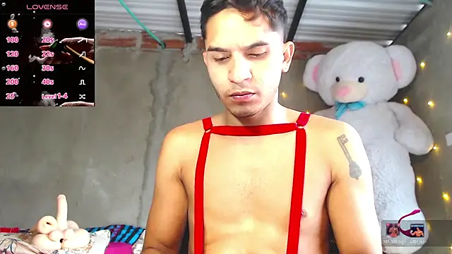 Snapshot of Angel_latinboy chatting on 05.13.26 Angel latinboy online show from 05.13.26