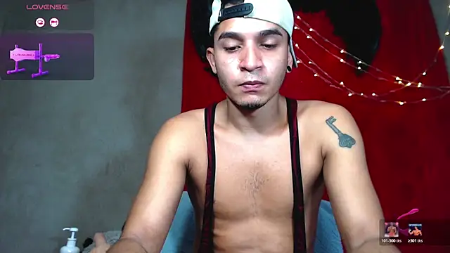 Snapshot of Angel_latinboy chatting on 05.25.26 Angel latinboy online show from 05.25.26
