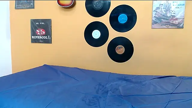 skinnyverus18 online show from 05.06.26