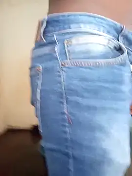 Snapshot of small_D94 chatting on 12.20.25 small D94 online show from 12.20.25