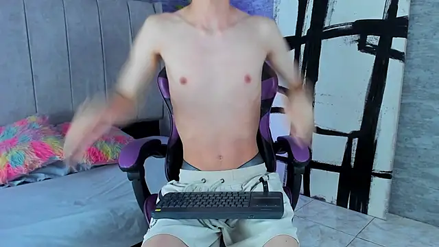 Snapshot of ArthurCox chatting on 02.08.26 ArthurCox online show from 02.08.26