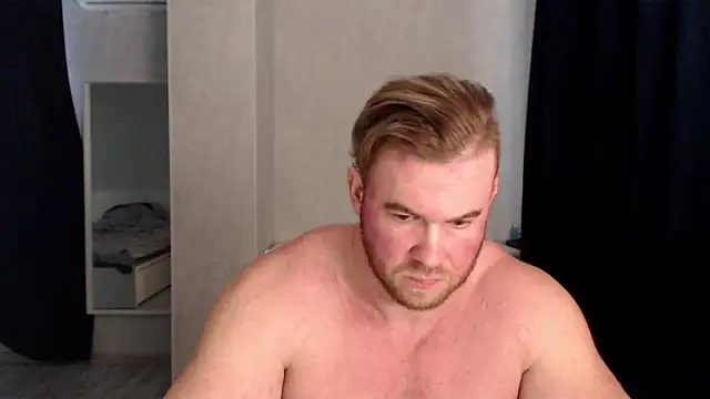 Snapshot of ThorHemsworthRU chatting on 01.26.25 ThorHemsworthRU online show from 01.26.25