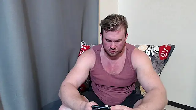 Snapshot of ThorHemsworthRU chatting on 03.18.25 ThorHemsworthRU online show from 03.18.25