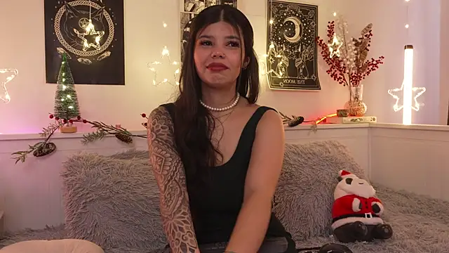 sophieee art online show from 12.16.25