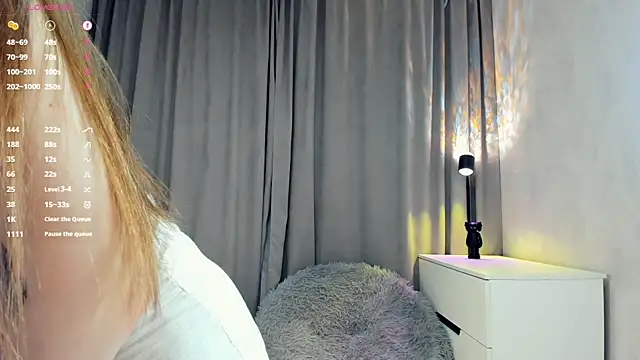 Snapshot of BelleDream chatting on 02.20.26 BelleDream online show from 02.20.26