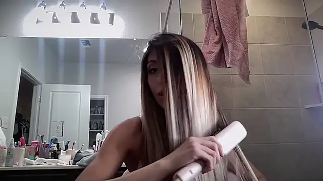 Snapshot of bbgurlnickii chatting on 09.09.25 bbgurlnickii online show from 09.09.25