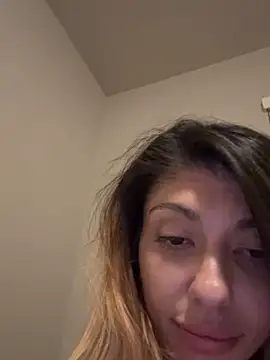 Snapshot of bbgurlnickii chatting on 10.19.25 bbgurlnickii online show from 10.19.25