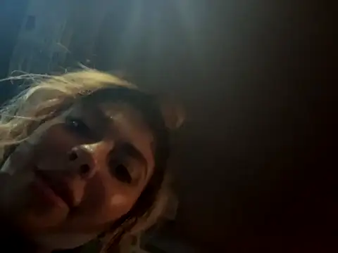 Snapshot of bbgurlnickii chatting on 11.18.25 bbgurlnickii online show from 11.18.25