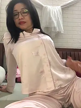 Vitamin sexy online show from 12.14.25