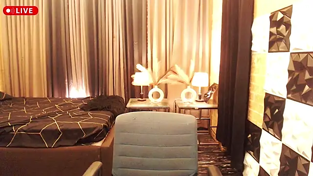 Snapshot of XinFuckingLust chatting on 09.30.25 XinFuckingLust online show from 09.30.25