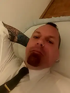 Snapshot of Premium-Jogurt chatting on 11.18.25 Premium-Jogurt online show from 11.18.25