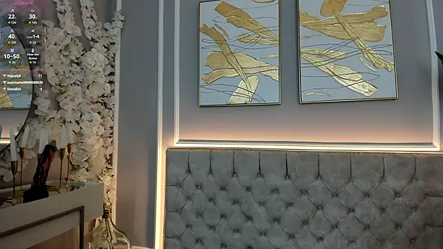 Snapshot of ellette__ chatting on 09.14.25 ellette online show from 09.14.25