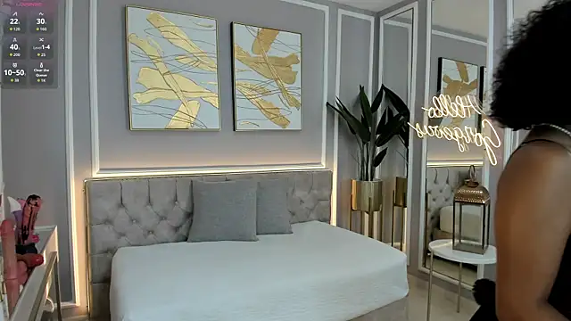 Snapshot of ellette__ chatting on 10.16.25 ellette online show from 10.16.25