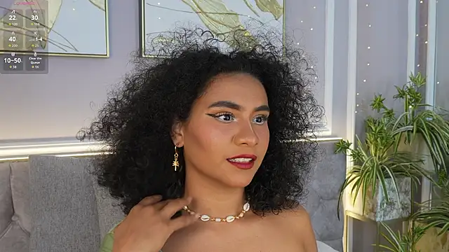 Snapshot of ellette__ chatting on 02.13.26 ellette online show from 02.13.26