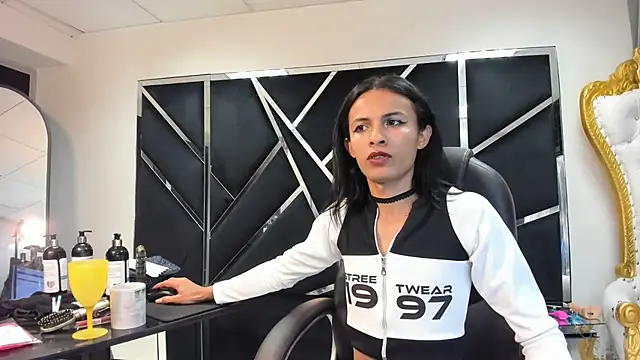 Aisha hotts777 online show from 11.10.25