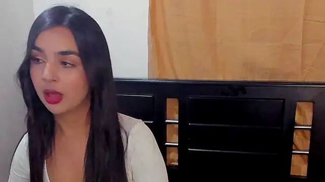 Snapshot of MelyRousee chatting on 09.14.25 MelyRousee online show from 09.14.25