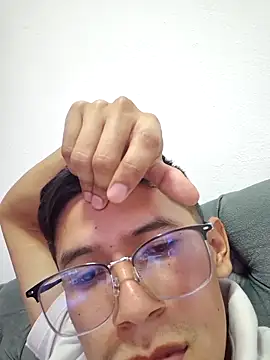 Snapshot of Ajhg98 chatting on 12.19.25 Ajhg98 online show from 12.19.25