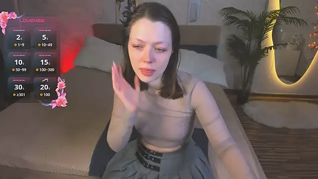 Lunar Lily online show from 05.06.26