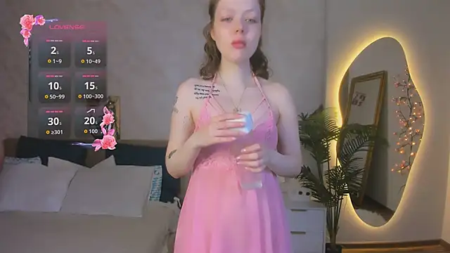 Lunar Lily online show from 06.19.26