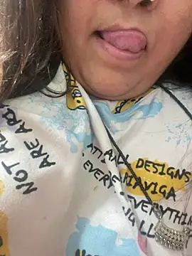 indian-hotmilfs online show from 02.18.26