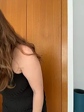 TenderLaGlamor online show from 02.25.26