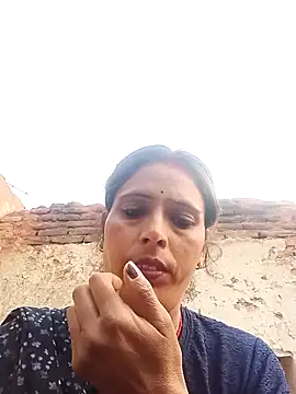 Snapshot of Arti13A chatting on 02.11.26 Arti13A online show from 02.11.26