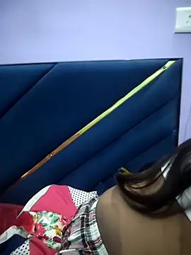 Snapshot of Lusty-radhika chatting on 11.10.25 Lusty-radhika online show from 11.10.25