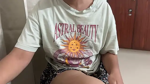 Snapshot of choleorbhature chatting on 11.05.25 choleorbhature online show from 11.05.25