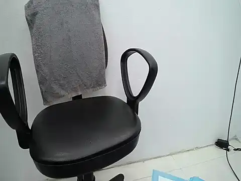  Lady- online show from 04.30.26