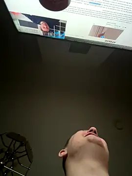 Snapshot of pussyhunter323557 chatting on 09.26.25 pussyhunter323557 online show from 09.26.25