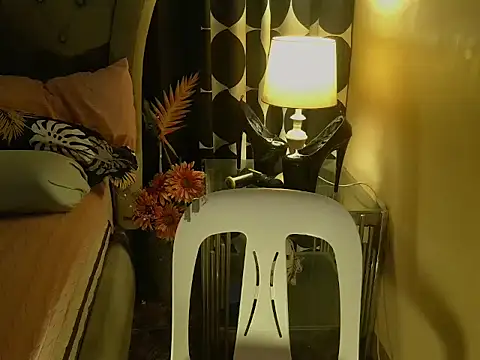 Snapshot of AsianHorseCockOwen chatting on 11.19.25 AsianHorseCockOwen online show from 11.19.25