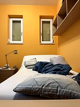 Snapshot of Raveman chatting on 10.11.25 Raveman online show from 10.11.25