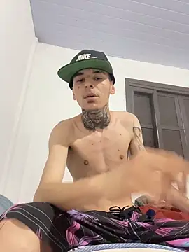 Snapshot of Gabriel17cmkkk chatting on 11.06.25 Gabriel17cmkkk online show from 11.06.25